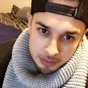 Meet your Posher, Ramiro